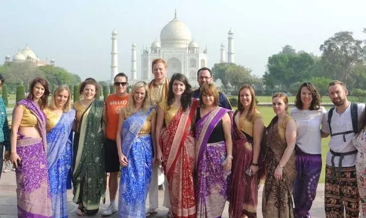 Private Tour : Taj Mahal & Agra Fort in Authentic Indian Dress