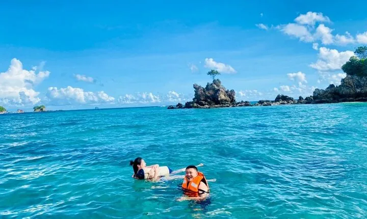 Premium Longtail Boat 2 Different Islands Koh Khai