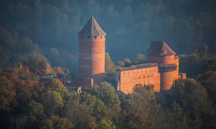 From Riga: Group Tour to Sigulda and Turaida