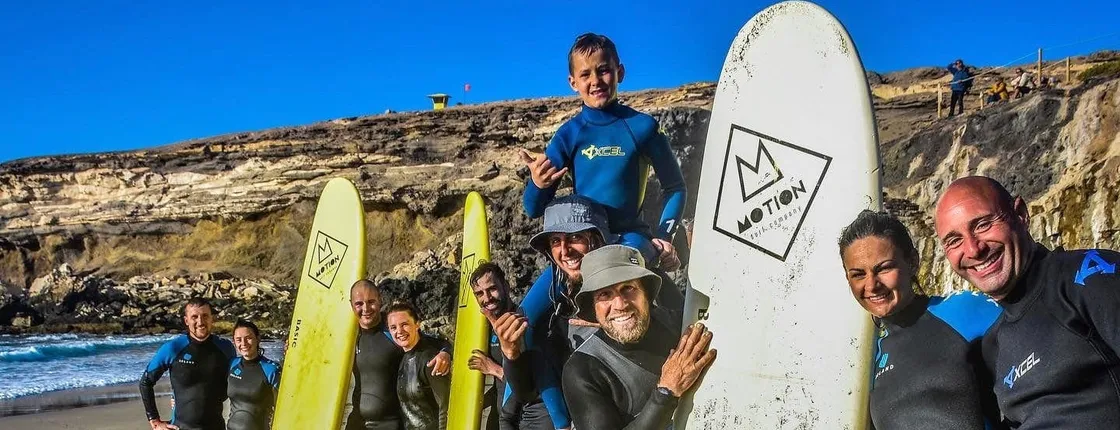 Surfing lessons in the south of Fuerteventura with transfers
