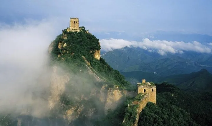 Simatai Great Wall and Gubei Water town private tour