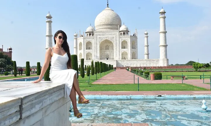 Taj Mahal Tour From Delhi By Car