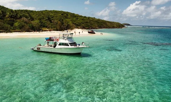 Culebra Snorkel and Beach Day with Lunch and Drinks