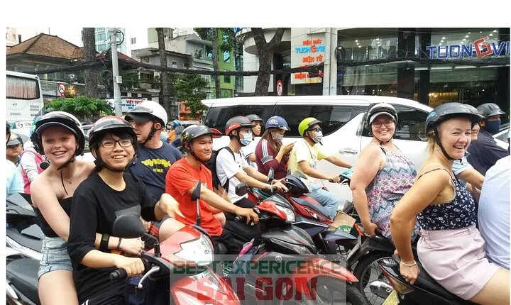 Motorbike -Vietnamese dishes- Local mates private tour