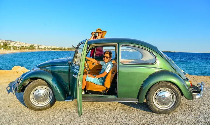 Photo Tour With a Vintage Car in Athenian Riviera