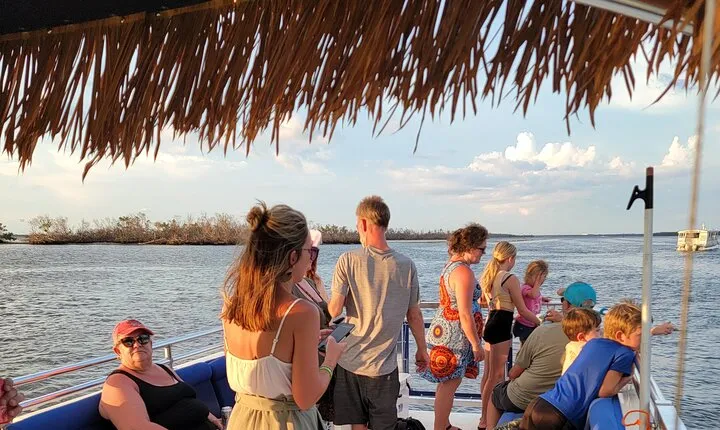 Fort Myers Beach Dolphin & Sightseeing Tour Refreshments Included