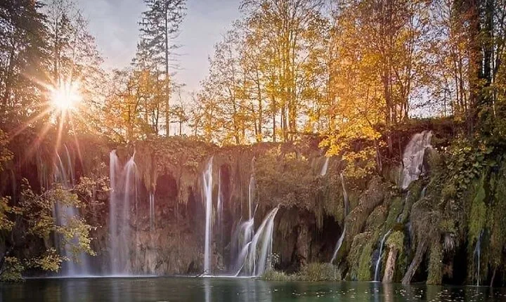 Croatia Walking Tour in a Wonderland