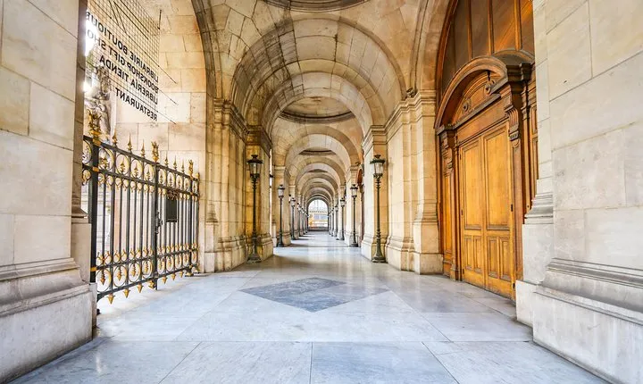 The Da Vinci Code in Paris: Follow the Trail with a Local