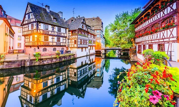 Strasbourg Scavenger Hunt and Highlights Self-Guided Tour