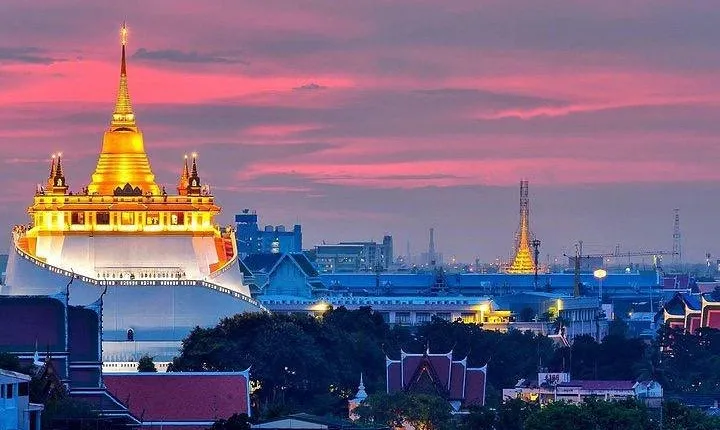 Bangkok Glittering Sunset Tour : Insta-worthy Temple & Attraction