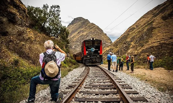 3-Day Private Tour to Cotopaxi, Baños & The Devil's Nose Train from Quito
