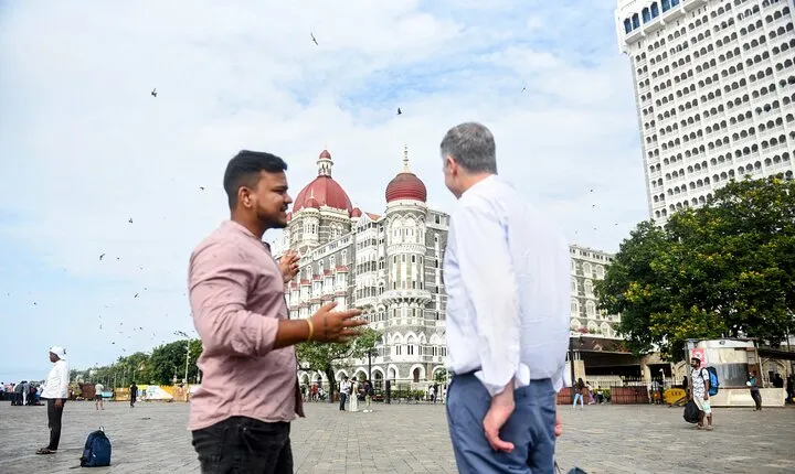 Mumbai Full-Day Sightseeing & Dharavi Slum Tour