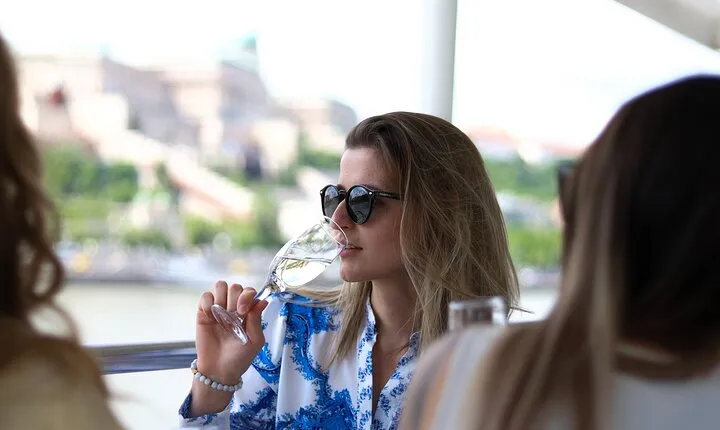 Budapest Unlimited Prosecco and Wine Cruise Day or Sunset Option