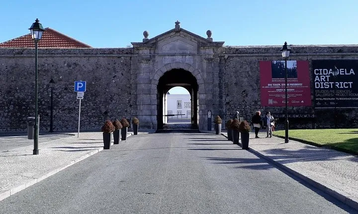 Walk Tour in Historical Cascais