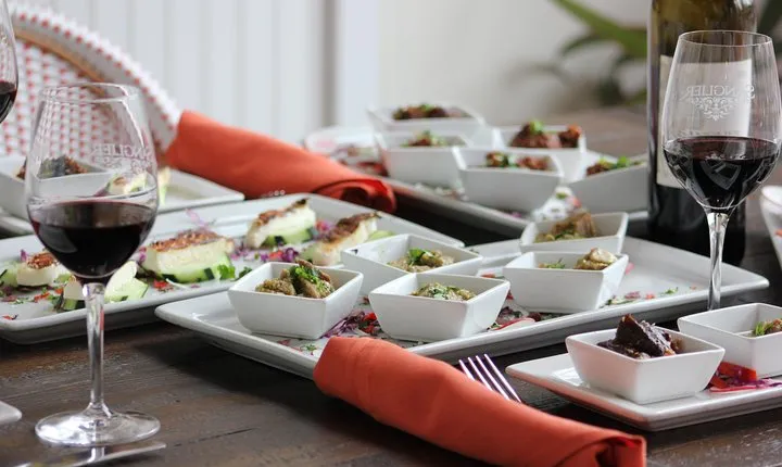 Healdsburg Wine and Food Pairing Guided Walking Tour