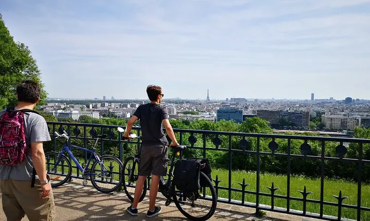 Versailles Full-Day Electric Bike Tour : Market, Picnic & Palace