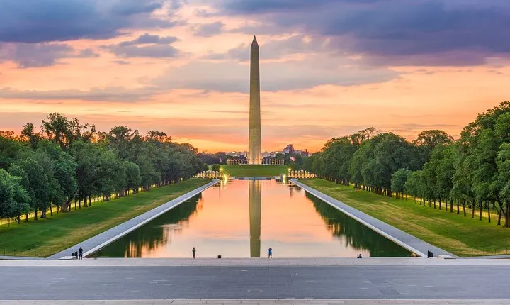DC Monuments Walking Tour: Small Groups, Big Ideas