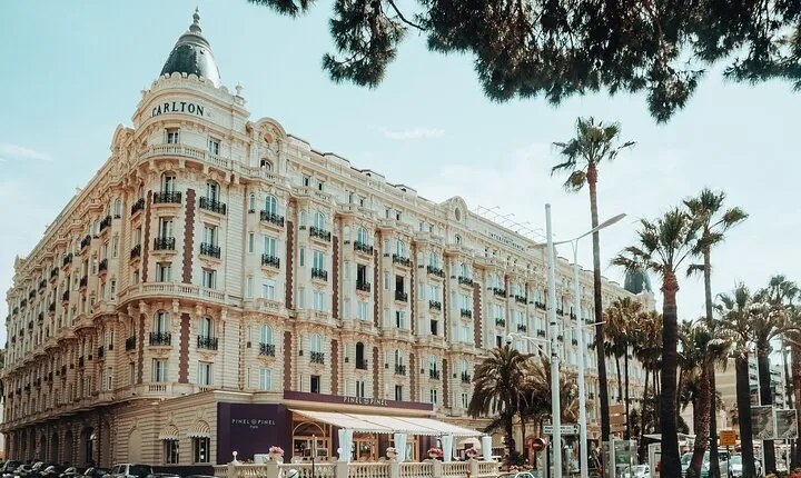 Private Transfer From Nice To Cannes With a 2 Hour Stop