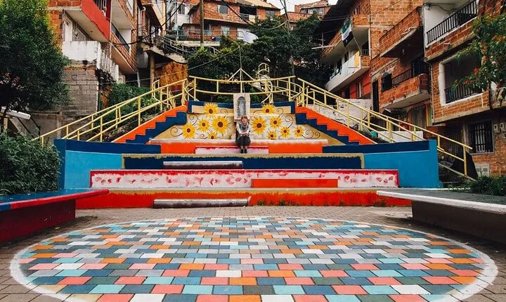 Private Tour of Commune 13 and Pablo Escobar