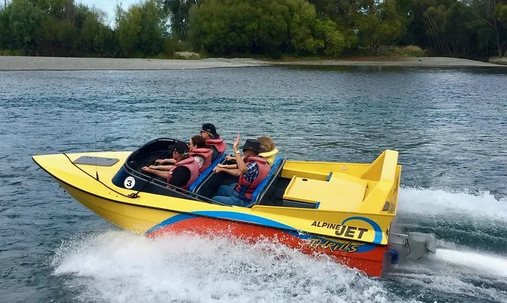 Lyttelton Shore Excursion: Christchurch Sightseeing with Jet Boating