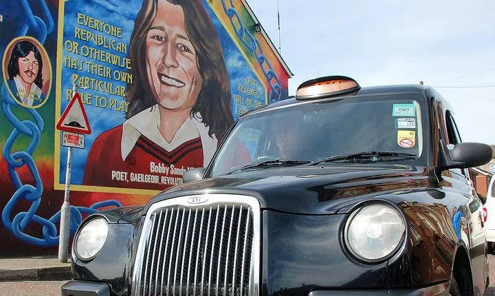Belfast Famous Black taxi political mural peace wall tour 2 hour