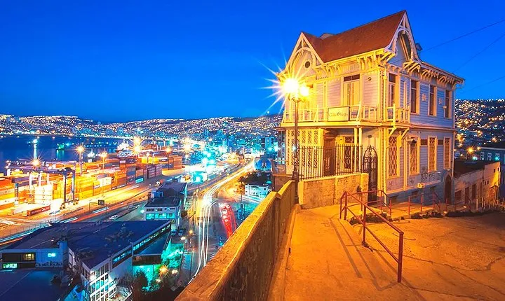 A full Private Tour of Valparaiso from Santiago