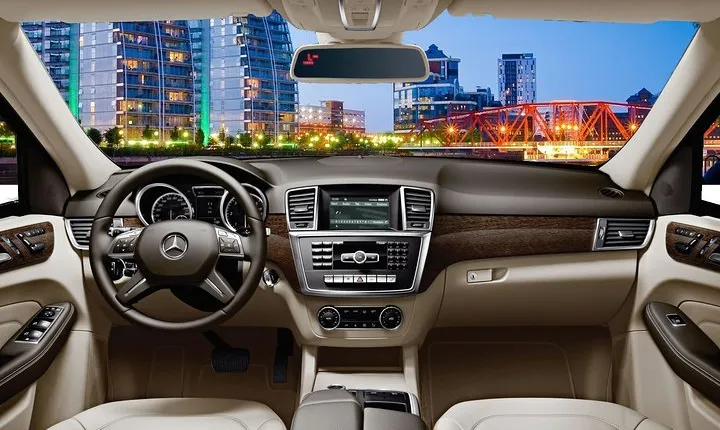 Private Transfer from Luton Airport (LTN) to Manchester Airport (MAN)