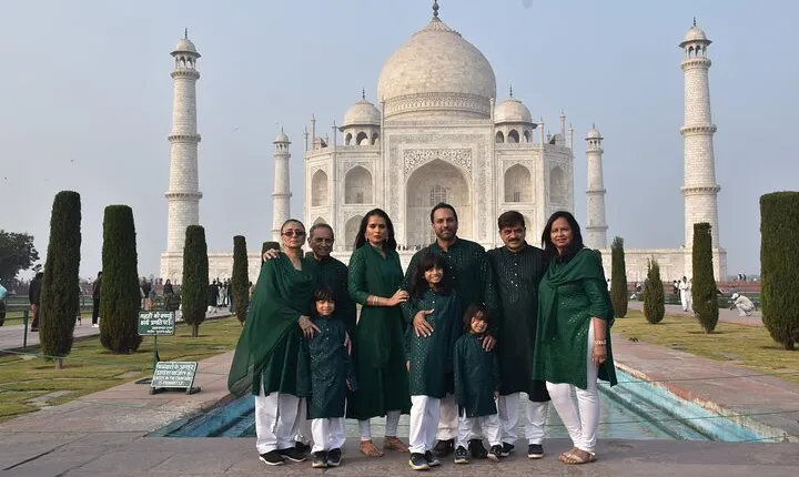 5-Days Luxury Golden Triangle Tour to Agra and Jaipur From Delhi