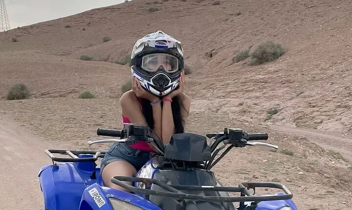 Marrakech: Agafay Desert Quad Biking Tour with Dinner & Show