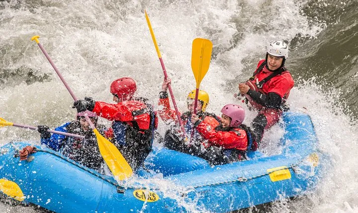 White Water Rafting Day Trip from Hafgrímsstaðir: Grade 4 Rafting on the East Glacial River