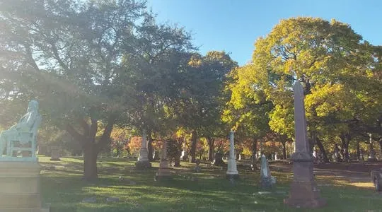 Rosehill Cemetery walking tour in Chicago