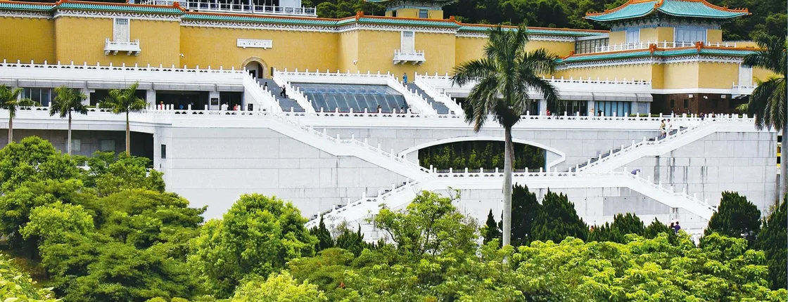 Taipei guided city tour with National Palace Museum entrance ticket