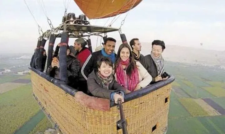 6 nights Luxor,Aswan,air balloon,abu simbel,Nile cruise by train from Cairo