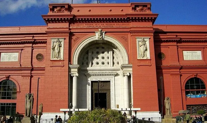 The Egyptian Museum and Old Cairo Tour