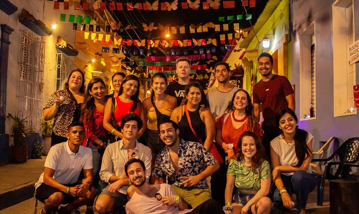 Group Night Experience: Cartagena's Best Pub Crawl all included!