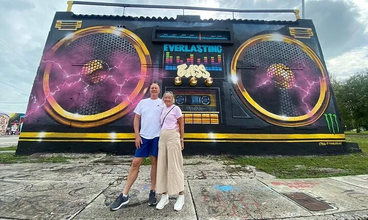 Miami All-In-One Tour: 6 hrs City Streets & Bay Breeze Adventure