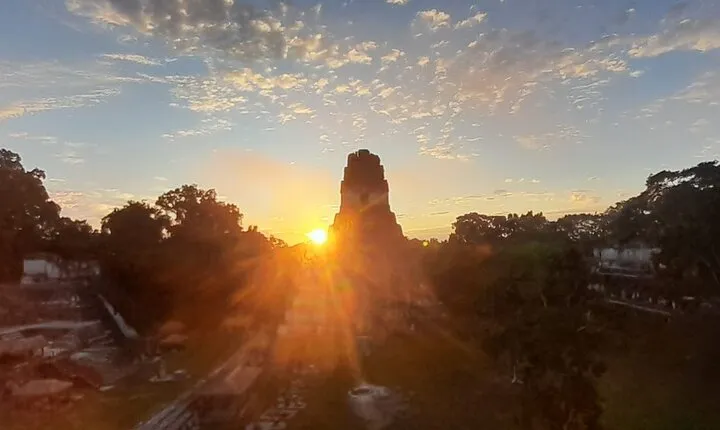 Full Day Tikal Sunrise Tour from Flores and Archaeological Tour