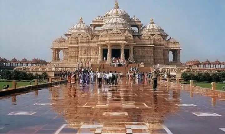 Taj Mahal Pilgrimage and Top Hill Station 10-Day India Tour 