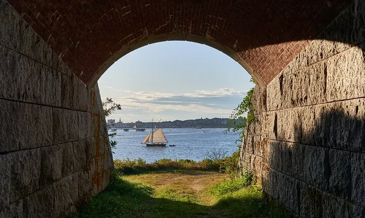 Private Island Fort Tour in Casco Bay: Boat Cruise & Island Tour