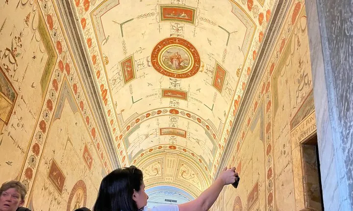 Vatican Museums, Sistine Chapel & St. Peter's Square Guided Tour