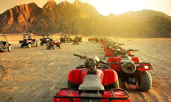 Exploring Hurghada and Mountain Views on a Sunset Quad Tour