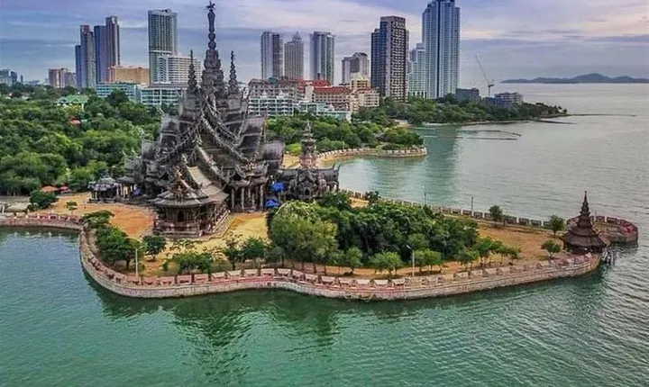 Pattaya : The Sanctuary of Truth Entrance fee and round trip transfer option