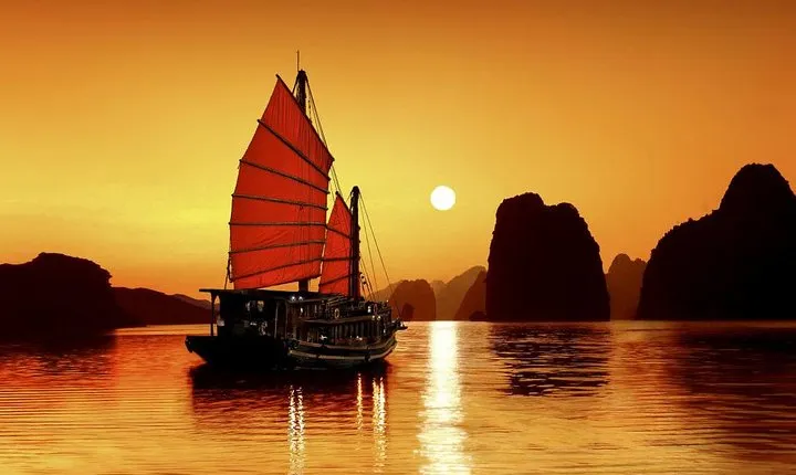 Group Halong Bay Day Cruise Including Hotel Transfers from Hanoi