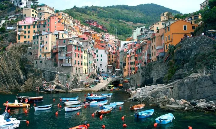 Cinque Terre Vibes with Postcard Perfection and Lunch Treats