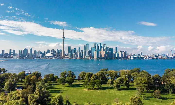 Where History Meets the Present: A Toronto Walking Tour
