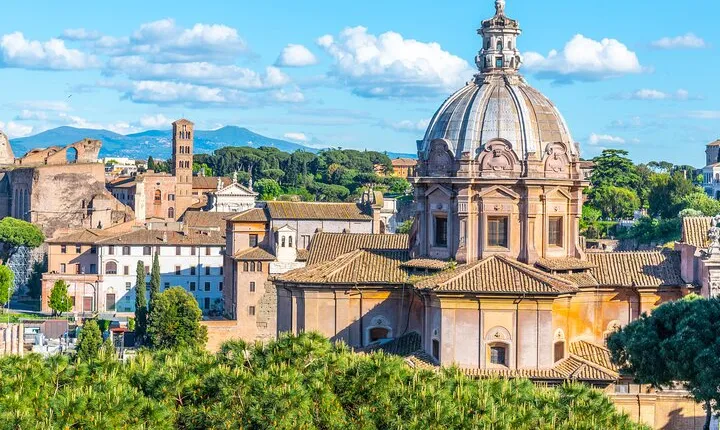 Private Walking Tour of Rome with Timber Boat Cruise