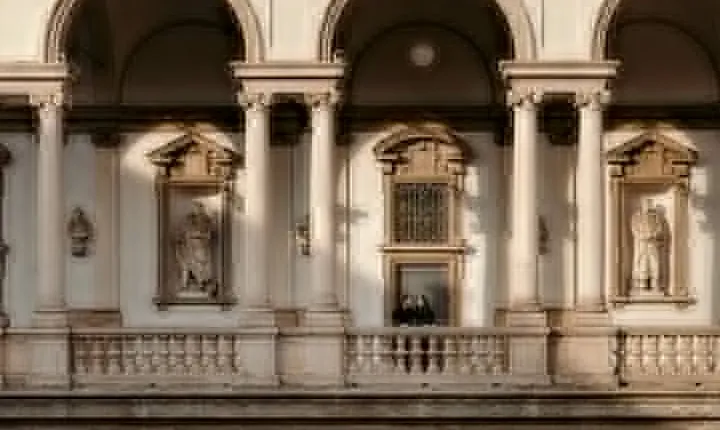 Private Vacation Photography Session with Local Photographer in Milan