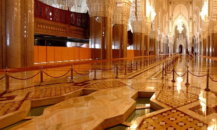 Exclusive tour of Casablanca with access to the Hassan II Mosque