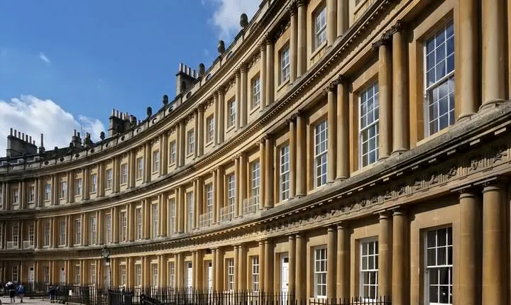 Explore Bath & Stonehenge Self-Guided Audio Tours