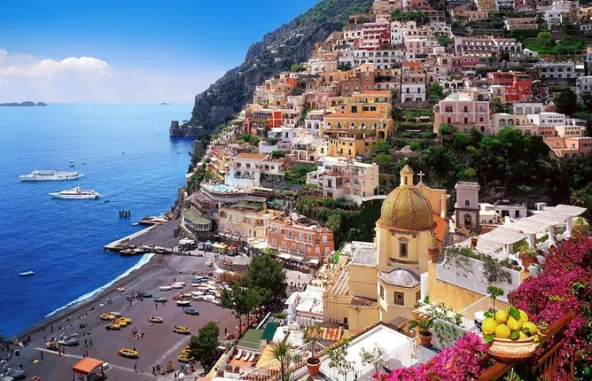 Shared Amalfi Coast Small Group tour by Minivan from Sorrento